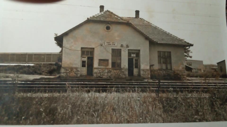 Stara želežnička stanica Surčin